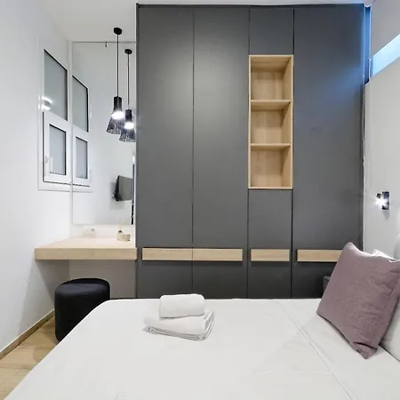 Elegant Big In Center With Balcony Apartamento *