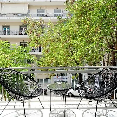 Elegant Big In Center With Balcony Atenas