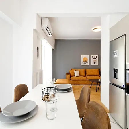 Elegant Big In Center With Balcony *