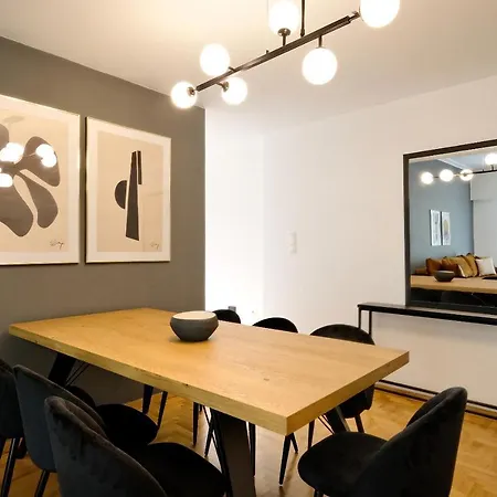 Elegant Big In Center With Balcony * Atenas